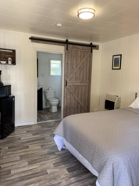 Pine Creek Motel & Campsites Gaines Екстер'єр фото